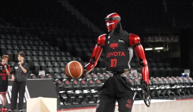 Toyota'nın Basketbol Robotu CUE7 Gelişimiyle Dikkat Çekiyor